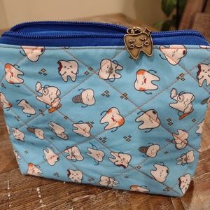 Cosmetic bag